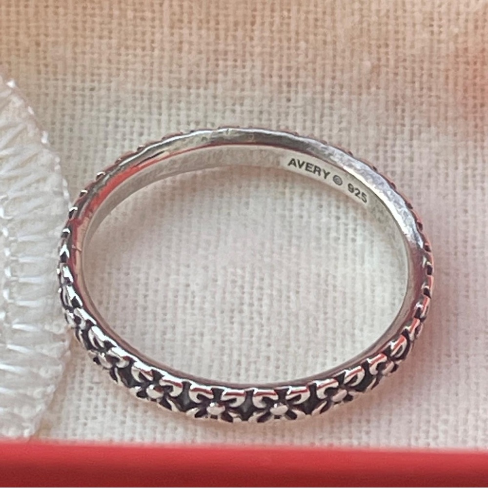 James Avery retired floral ring